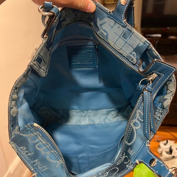 Y2K 2000s blue horse and carriage print coach tote shoulder bag / handbag